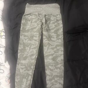 NVGTN Camo workout Leggings